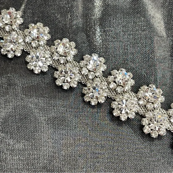 Stainless Steel Necklace Crystal Flower Choker - Picture 4 of 7